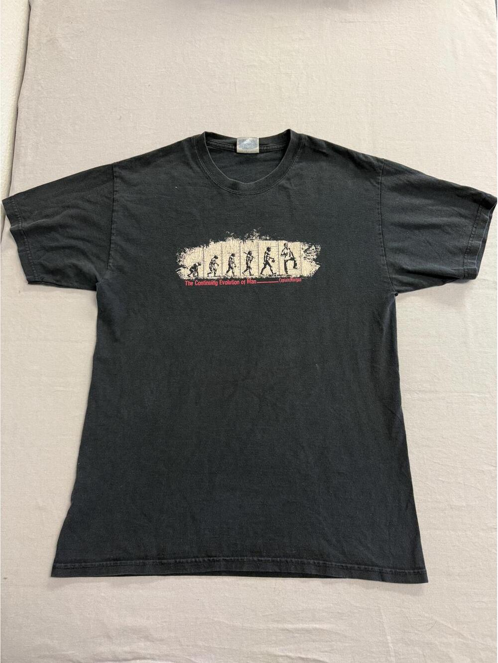 Faded Captain Morgan Pirate Evolution Tshirt Put a Knee Up M
